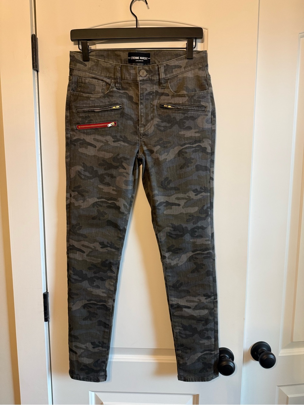 NWOT Etienne Marcel Camo Skinny Pants with Zip Accents